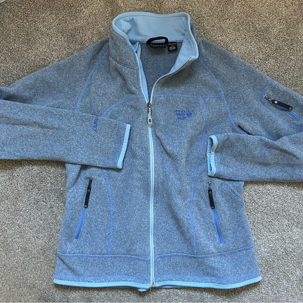mountain hardware women’s gray and blue fleece zip up jacket - size large